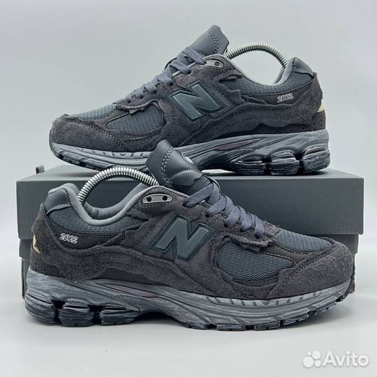 New balance 2002r black