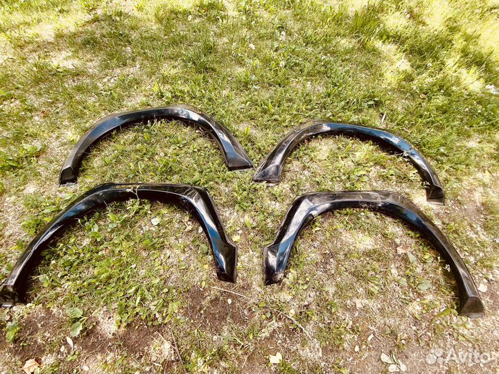 Накладки на крылья niva