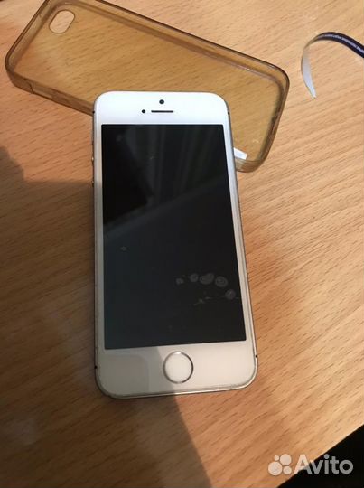 iPhone SE, 32 ГБ