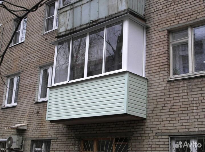 Остекление и отделка балконов