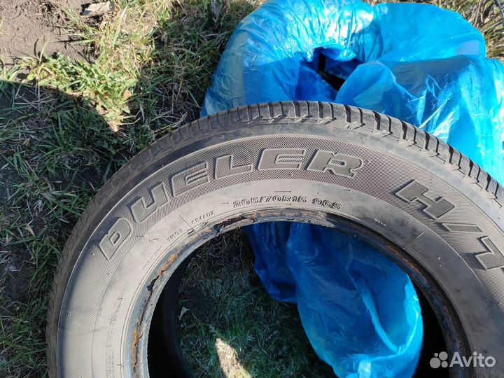 Bridgestone Dueler H/T 684II 205/70 R15