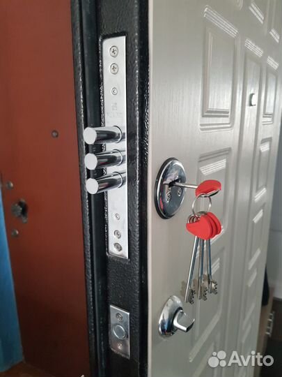 Замена и вскрытие замков Тюмень. Частный мастер