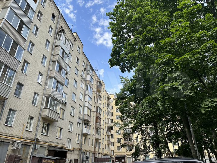 Доля в 3-к. квартире, 67,2 м², 3/8 эт.