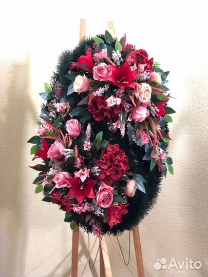 Цветы венки таблички ленты