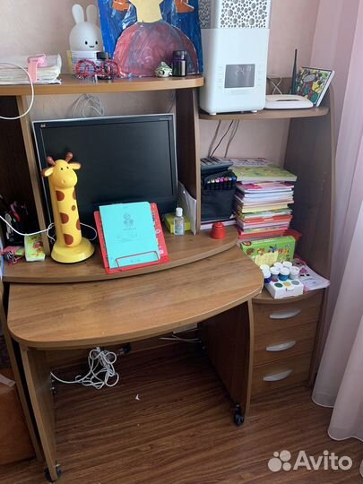 Компьютерный стол