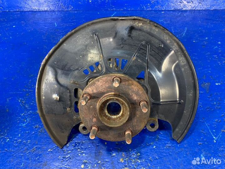 Кулак поворотный передний правый Lexus Nx 300H