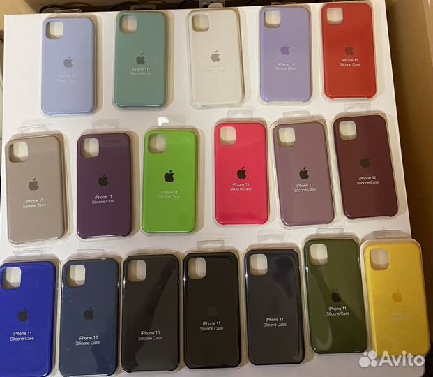 Чехлы и защитые стекла на iPhone 11