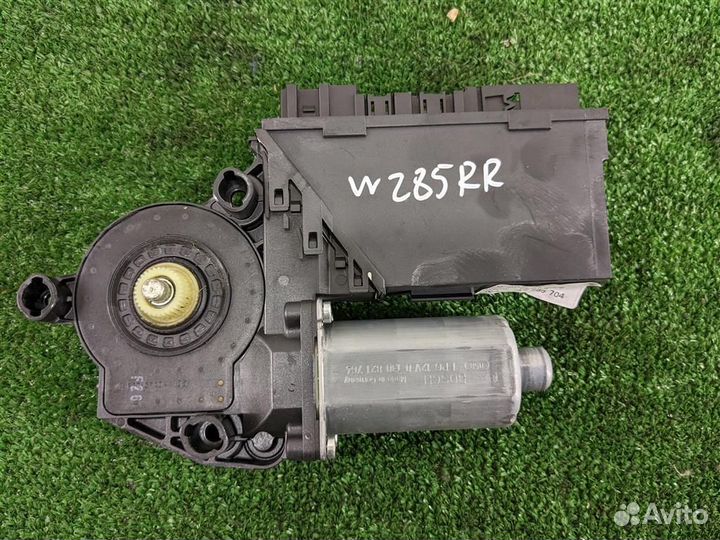 Мотор стеклоподъёмника задний правый volkswagen T