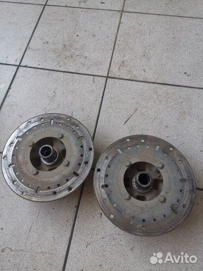 Передняя ступица с диском Polaris Sportsman 700