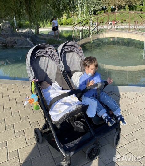 Коляска для двойни