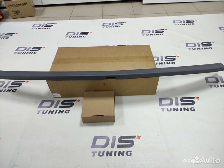 Спойлер крышки багажника на Mercedes CLS w218