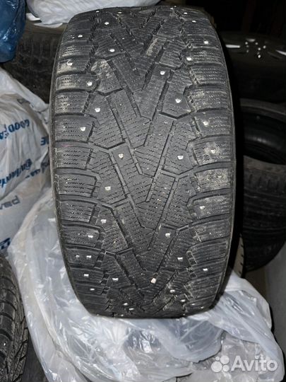 Pirelli Ice Zero 245/40 R18