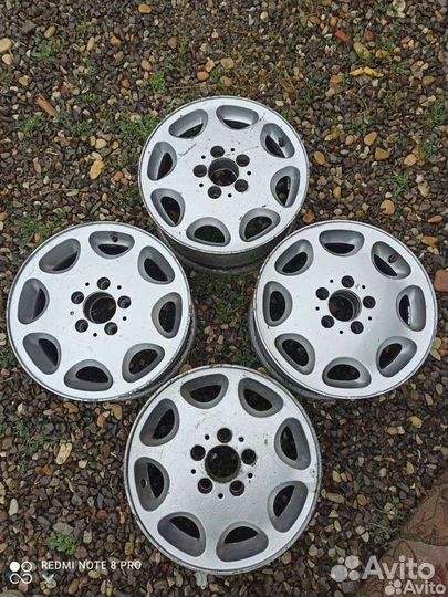 Mercedes 124Ромашки R15