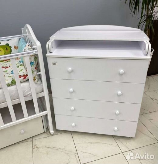 Кроватка для новорожденных с комодом