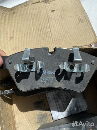 Продам колодки мерседес ml 320-350