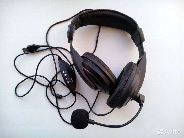 Проводная гарнитура с микрофоном Defender 750U