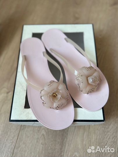 Menghi тапочки