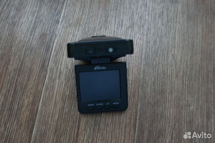 Видеорегистратор Ritmix AVR-330