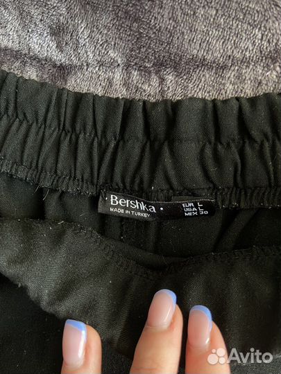 Шорты женские Bershka