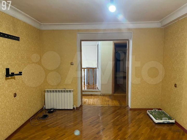 3-к. квартира, 85 м², 1/6 эт.