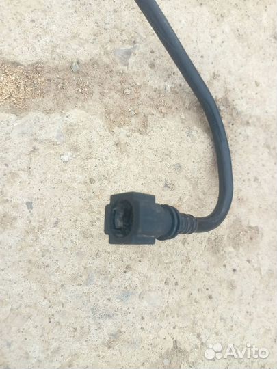 Трубка топливная Renault Logan 1