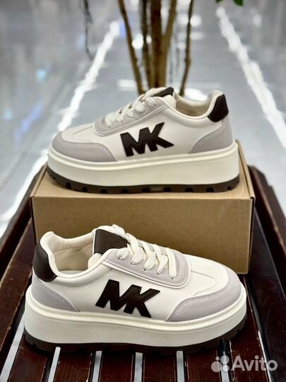 Женские Кроссовки