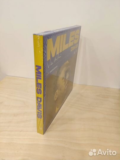 Miles Davis бокс винила Jazz monuments