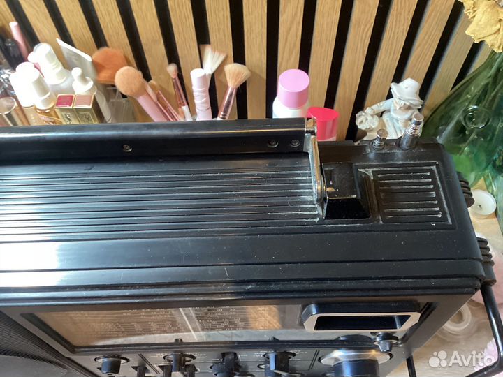 Радиоприемник Mark NR-82F1