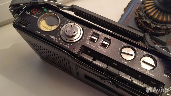 Трехголовый репортерский рекордер Sony TCM-5000EV