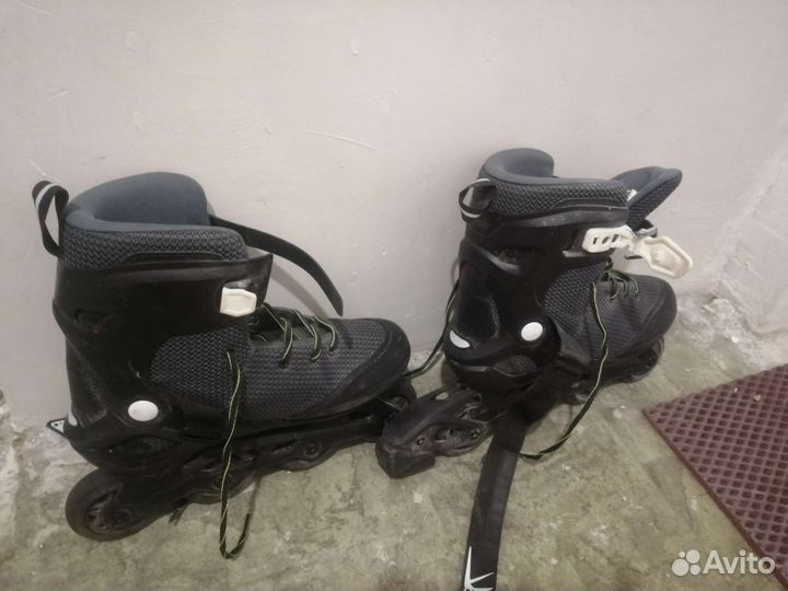 Роликовые коньки