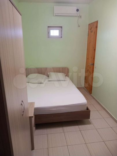 Комната 25 м² в > 9-к., 2/2 эт.