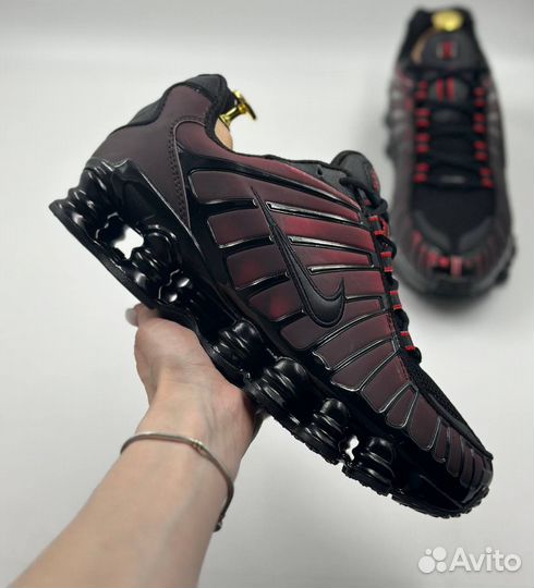 Кроссовки Nike Shox TL меняютщие цвет