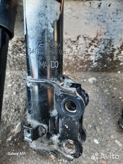 Стойки амортизатори киа серато 2019 год