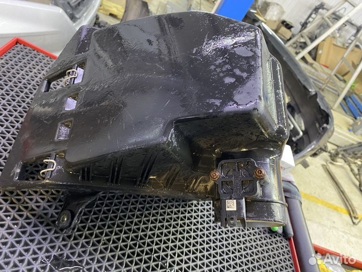 Корпус воздушного фильтра BMW E60 3.0i