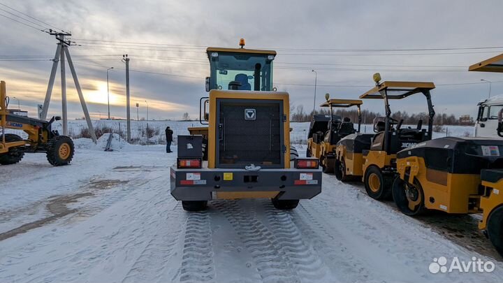 Фронтальный погрузчик XCMG LW330RU, 2024