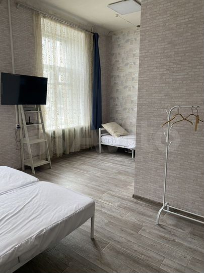 Комната 30 м² в 4-к., 1/5 эт.
