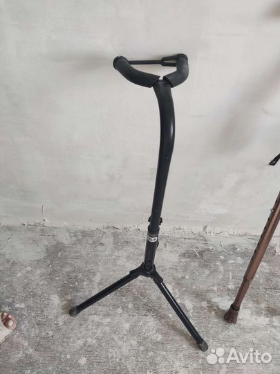 Стойка для гитары