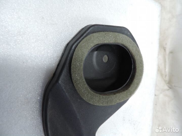 Патрубок воздушного фильтра двери передний левый L