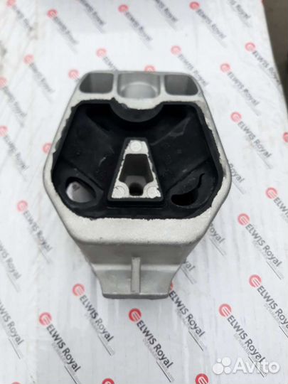 Опора кпп Audi. 107992755