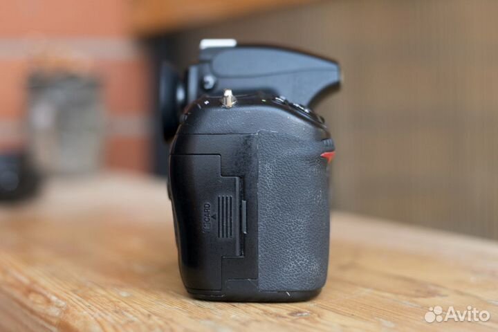 Nikon D700 и MB-D10