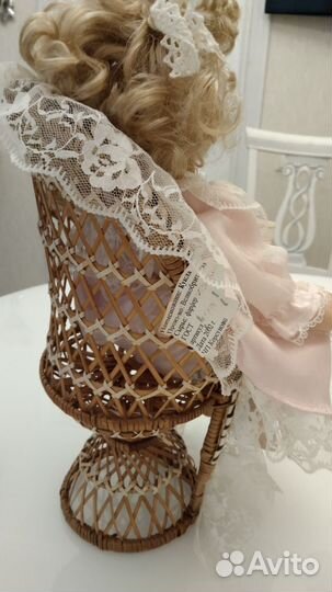 Кукла фарфоровая коллекционная