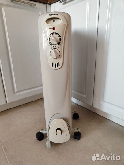 Масляный радиатор Marta MT-2426 серый обогреватель