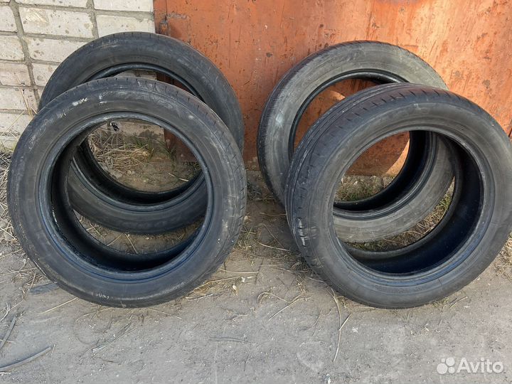 Goodyear EfficientGrip 235/50 R17