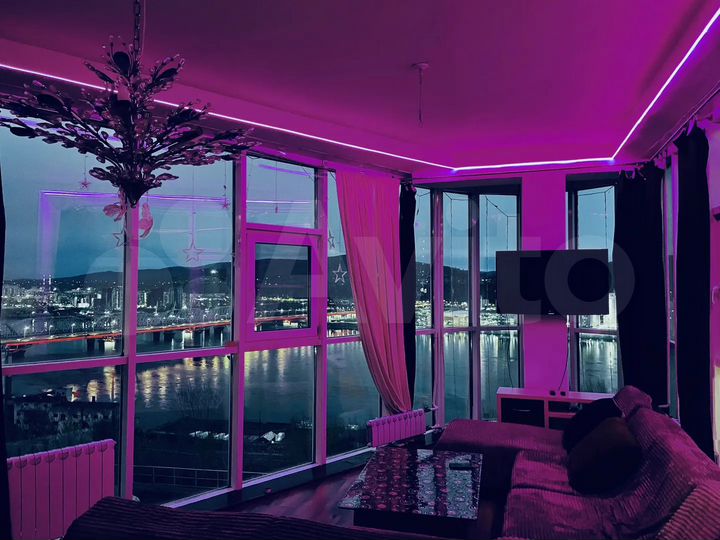 2-к. квартира, 65 м², 3/17 эт.