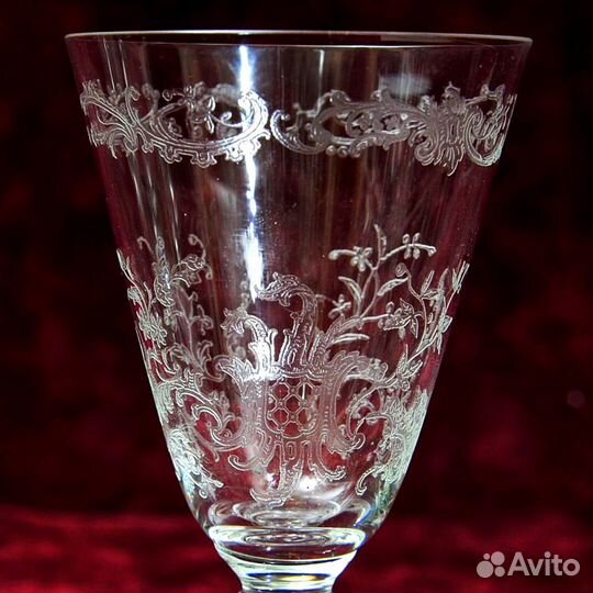 Хрустальная конфетница