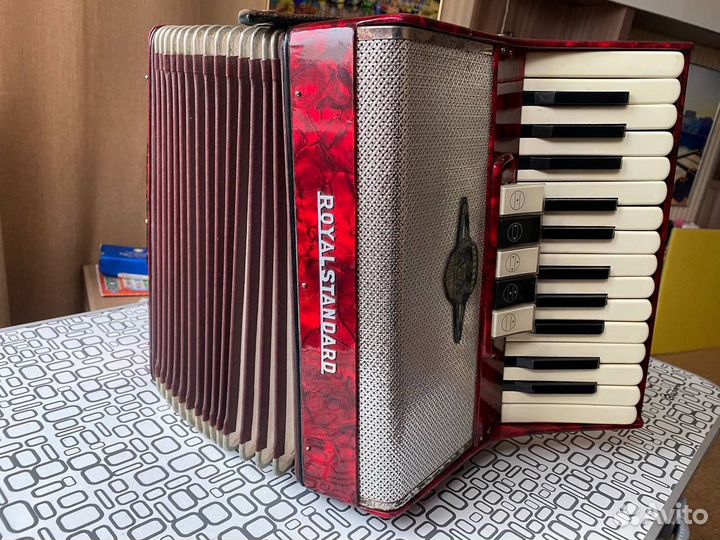 Аккордеон Royal standard 1/2