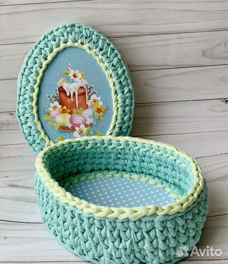 Корзина вязанная с крышкой интерьерная