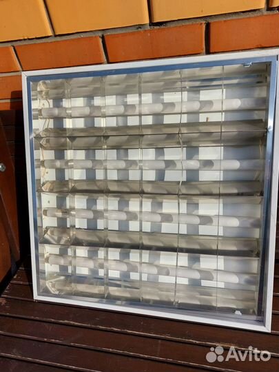 Cветильники Армстронг встраиваемые с люминесцентны