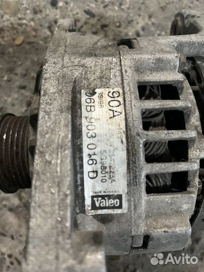 Генератор Volkswagen Passat 5 06B903016D