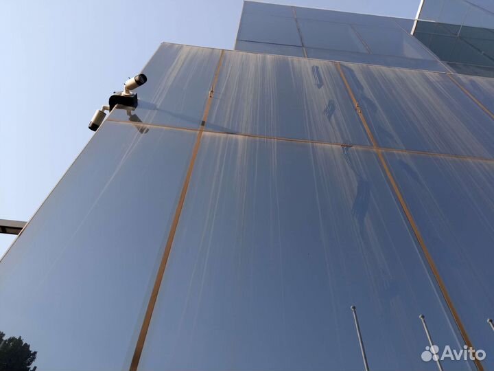 Мойка фасадов, витрин, остеклений, чистка плитки